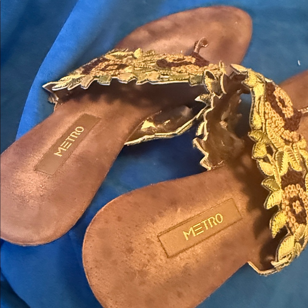 Metro size 37 Embroidered Floral Sandals - Brown and Green short wedge heel - Picture 4 of 4